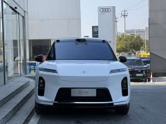 NIO ES8 Six-Seat Executive Luxury Edition - ფოტო 2