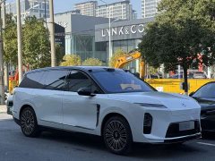 NIO ES8 Six-Seat Executive Luxury Edition - ფოტო 3