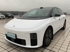 Li Auto i6 Two-Wheel Drive Standard - ფოტო 1