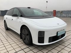 Li Auto i6 Two-Wheel Drive Standard - ფოტო 3