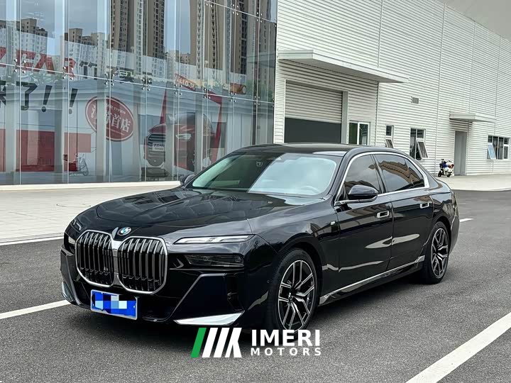 BMW 7 Series 735Li M Sport Package - ავტომობილი ჩინეთიდან