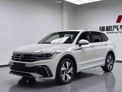 Volkswagen Tiguan L Facelift 330TSI Automatic FWD R-Line Comfort Edition - ფოტო 1