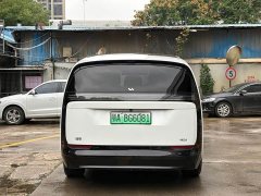 Li Auto MEGA Home Family Edition - ფოტო 4