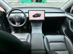 Tesla Model Y Rear-Wheel Drive - ფოტო 3