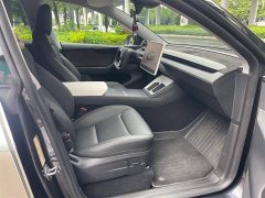 Tesla Model Y Rear-Wheel Drive - ფოტო 13
