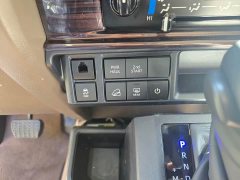 Toyota Land Cruiser (Imported) LC76 2.8T Diesel - ფოტო 7