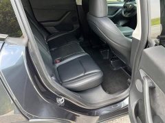 Tesla Model Y Rear-Wheel Drive - ფოტო 10