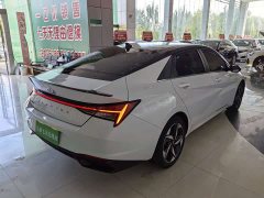 Hyundai Elantra 1.5L CVT Luxury - ფოტო 10