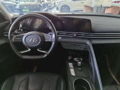 Hyundai Elantra 1.5L CVT Luxury - ფოტო 5