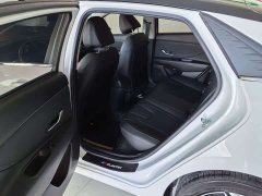 Hyundai Elantra 1.5L CVT Luxury - ფოტო 6