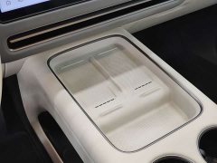 Li Auto i8 Standard Edition - ფოტო 12