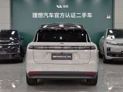 Li Auto i8 Standard Edition - ფოტო 16
