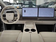 Li Auto i8 Standard Edition - ფოტო 5