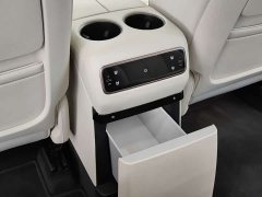 Li Auto i8 Standard Edition - ფოტო 6