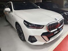 BMW 5 Series 530Li Luxury M Sport Package - ფოტო 2