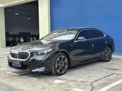 BMW 5 Series 530Li Premier M Sport Package - ფოტო 1