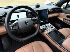 NIO ES8 580KM Six-Seater - ფოტო 14