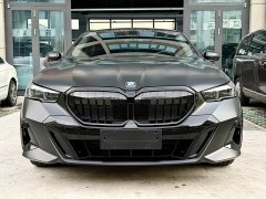 BMW 5 Series Year of the Horse Edition - ფოტო 1