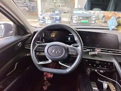 Hyundai Elantra 1.5L CVT Luxury - ფოტო 11