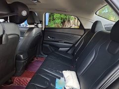 Hyundai Elantra 1.5L CVT Luxury - ფოტო 18