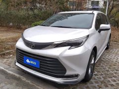 Toyota Sienna 2.5L Hybrid Comfort Edition - ფოტო 1