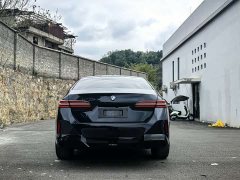 BMW 5 Series 525Li M Sport Package - ფოტო 13