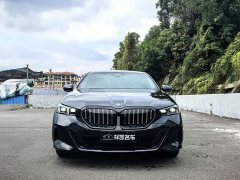 BMW 5 Series 525Li M Sport Package - ფოტო 2
