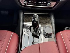 BMW 5 Series 525Li M Sport Package - ფოტო 12