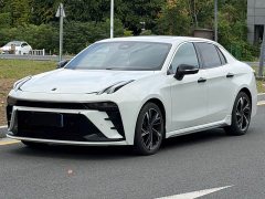 Lynk & Co 03 1.5T DCT Pro - ფოტო 1