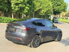 Tesla Model Y Rear-Wheel Drive - ფოტო 12