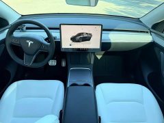 Tesla Model Y Rear-Wheel Drive - ფოტო 17