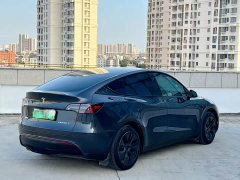 Tesla Model Y Rear-Wheel Drive - ფოტო 3