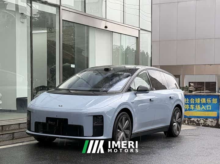 Li Auto i8 Standard Edition - ავტომობილი ჩინეთიდან
