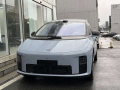 Li Auto i8 Standard Edition - ფოტო 2
