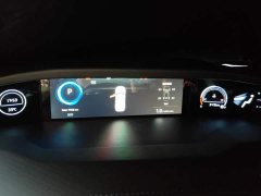 Changan UNI-V 1.5T 500Bar Luxury Sport Edition - ფოტო 14