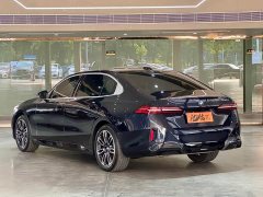 BMW 5 Series Facelift 530Li Premier M Sport Package - ფოტო 15