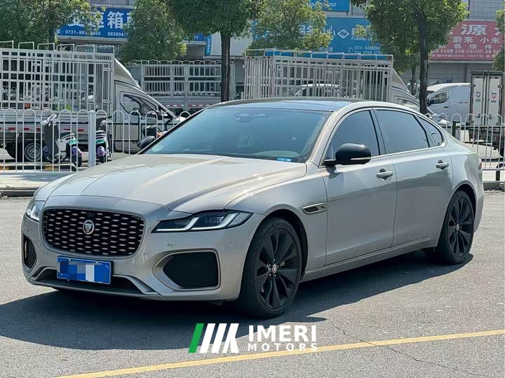 Jaguar XFL 2.0T P250 Two-Wheel Drive Prestige Luxury Gold Edition