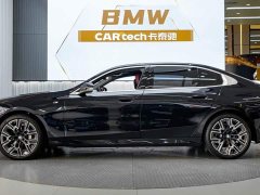BMW 5 Series 530Li Luxury M Sport Package - ფოტო 3