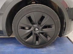 Tesla Model Y Rear-Wheel Drive - ფოტო 6
