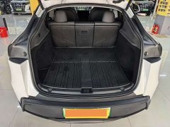 Tesla Model Y Rear-Wheel Drive - ფოტო 14