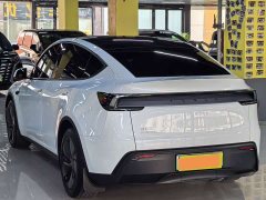 Tesla Model Y Rear-Wheel Drive - ფოტო 17