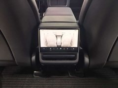 Tesla Model Y Rear-Wheel Drive - ფოტო 6