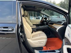 Toyota Sienna 2.5L Hybrid Luxury - ფოტო 14
