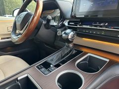 Toyota Sienna 2.5L Hybrid Luxury - ფოტო 17