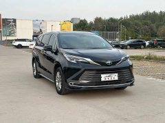 Toyota Sienna 2.5L Hybrid Luxury - ფოტო 3