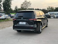 Toyota Sienna 2.5L Hybrid Luxury - ფოტო 6