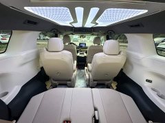 Toyota Sienna 2.5L Hybrid Luxury - ფოტო 9