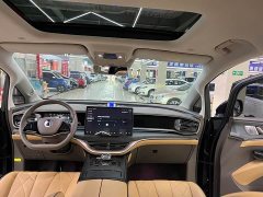 Denza D9 DM-i 970 AWD Flagship - ფოტო 4