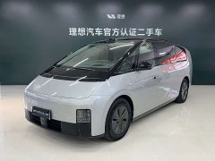 Li Auto Li Xiang MEGA Ultra - ფოტო 1