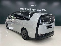 Li Auto Li Xiang MEGA Ultra - ფოტო 18